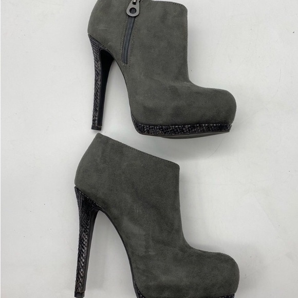 EUC Sofia Vergara grey suede stiletto platform ankle boots w snakeskins accents - Picture 4 of 13